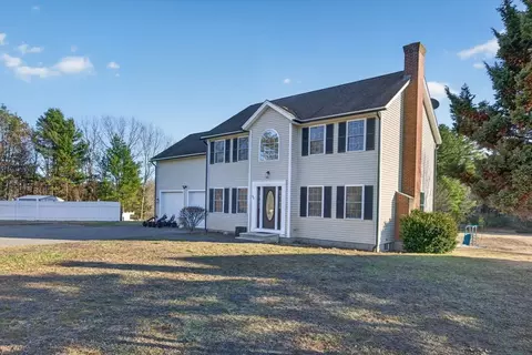 43 Mohawk Dr, Gardner, MA 01440