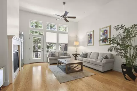 21 Grey Hawk Dr #21, Mashpee, MA 02649