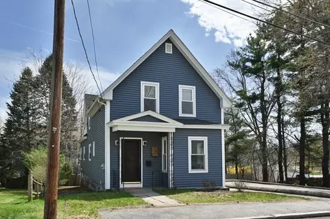 19 Juniper St, Lowell, MA 01852