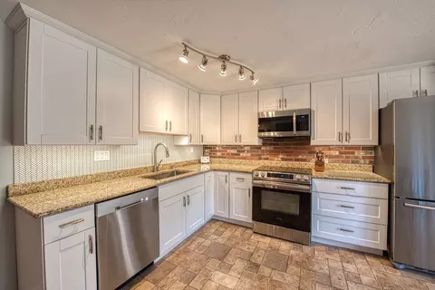169 Norton Ave #4, Easton, MA 02375