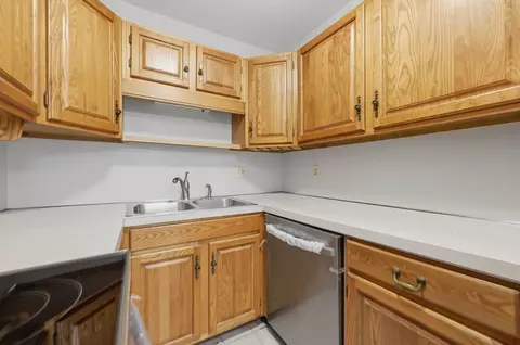 Kitchen - 21 Middlesex Ave #305, Worcester, MA 01604 photo 1 of 3
