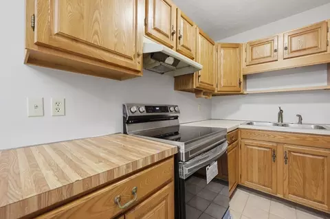 Kitchen - 21 Middlesex Ave #305, Worcester, MA 01604 photo 2 of 3