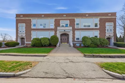 21 Middlesex Ave #305, Worcester, MA 01604