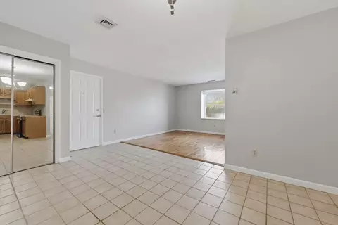 Living - 21 Middlesex Ave #305, Worcester, MA 01604 photo 4 of 4