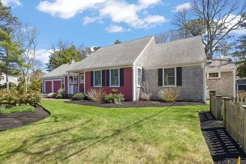 170 Sturbridge Dr, Osterville, MA 02655