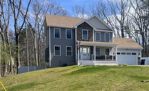 11 Springview Ter # A, Plaistow, NH 03865