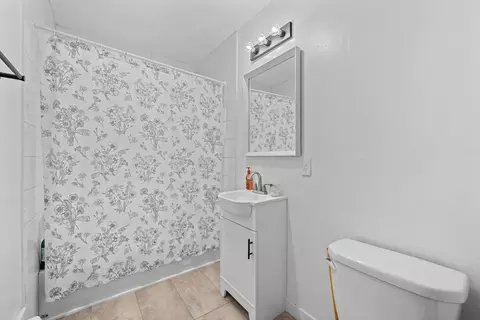 Bath - 20 Hill St, Webster, MA 01570 photo 1 of 1