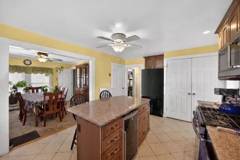 69 Spring St, Hyannis, MA 02601 photo 9