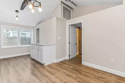 Entry Way - 28 Lakeview, Wareham, MA 02538 photo 2 of 2