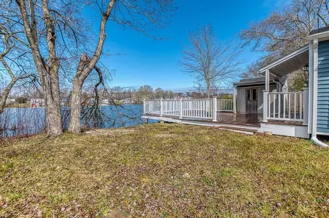 Exterior - 28 Lakeview, Wareham, MA 02538 photo 2 of 12