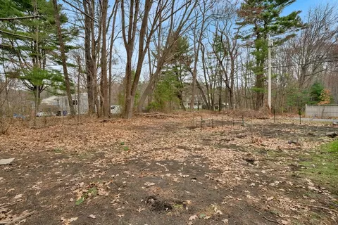 11 Bartlett St, Salisbury, MA 01952 photo 8