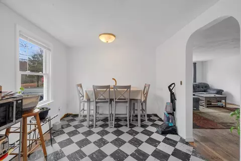 11 Bartlett St, Salisbury, MA 01952 photo 14