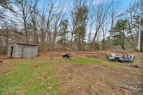 11 Bartlett St, Salisbury, MA 01952 photo 7