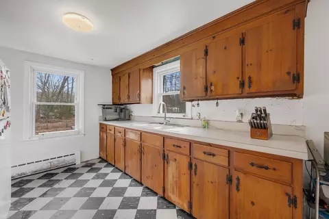 11 Bartlett St, Salisbury, MA 01952 photo 13