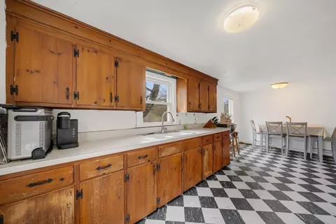 11 Bartlett St, Salisbury, MA 01952 photo 17