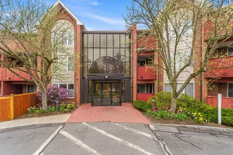 100 Rosemary Way #206, Needham, MA 02494