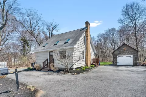 478 Fall River Ave, Seekonk, MA 02771