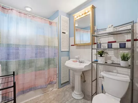 Bath - 77 Lewis St, Everett, MA 02149 photo 2 of 2