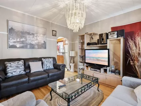Living - 77 Lewis St, Everett, MA 02149 photo 3 of 3