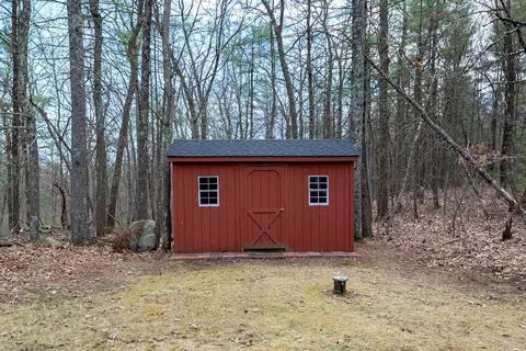 Exterior - 925 Muddy Brook Rd, Hardwick, MA 01082 photo 5 of 8