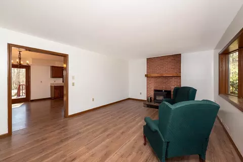 Living - 925 Muddy Brook Rd, Hardwick, MA 01082 photo 2 of 3