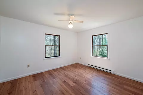 Bedroom - 925 Muddy Brook Rd, Hardwick, MA 01082 photo 5 of 6