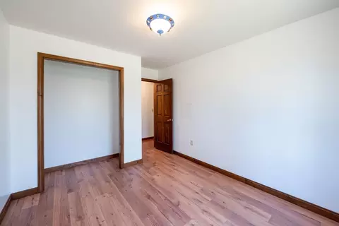 Bedroom - 925 Muddy Brook Rd, Hardwick, MA 01082 photo 4 of 6