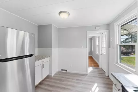 178 Penrose St, Springfield, MA 01109 photo 9