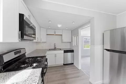 178 Penrose St, Springfield, MA 01109 photo 4