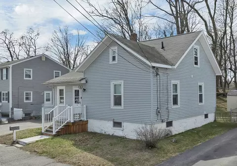 74 Crescent St, Lowell, MA 01851