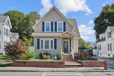 81 5th Ave, Lowell, MA 01854