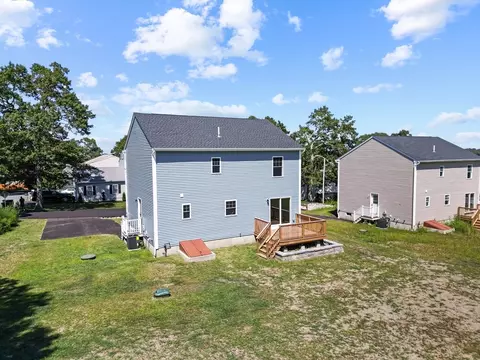 View/Area - 961 Wood St, Fall River, MA 02721 photo 1 of 2