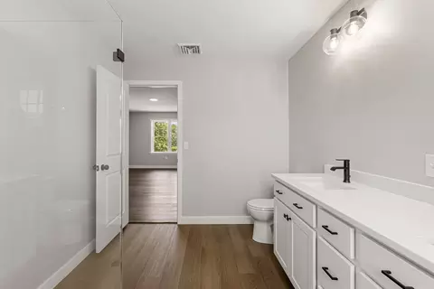 Bath - 961 Wood St, Fall River, MA 02721 photo 4 of 5