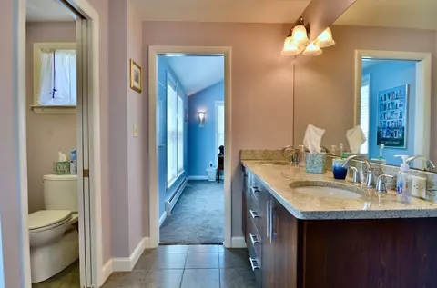 Bath - 87 Wilkinson St, Worcester, MA 01606 photo 3 of 5