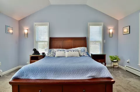 Bedroom - 87 Wilkinson St, Worcester, MA 01606 photo 1 of 3