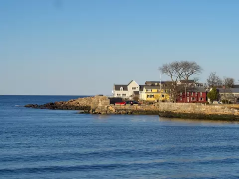 4 North Rd #2, Rockport, MA 01966