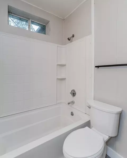 108-110 Northampton Ave, Springfield, MA 01109 photo 27