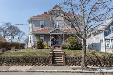 24 Fairview St, Winthrop, MA 02152
