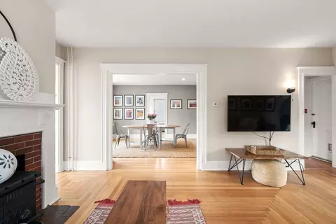 Living - 16 Highland St, Gloucester, MA 01930 photo 3 of 4