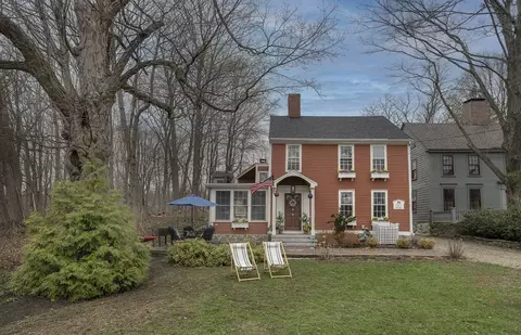 356 Main St, Amesbury, MA 01913