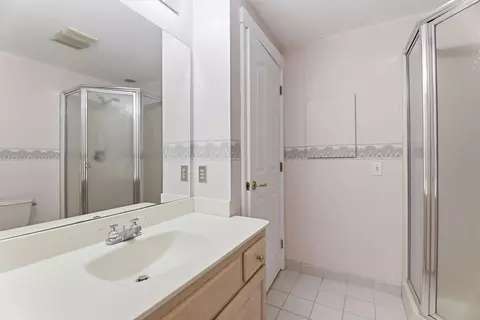 Bath - 34 Sumner Ave #210, Springfield, MA 01108 photo 3 of 4