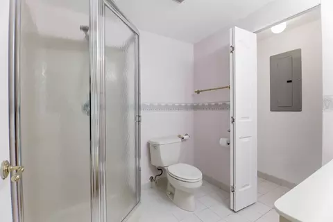 Bath - 34 Sumner Ave #210, Springfield, MA 01108 photo 1 of 4
