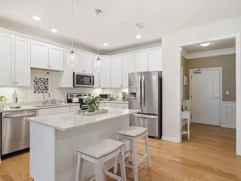 220 Martins Lndg #104, North Reading, MA 01864