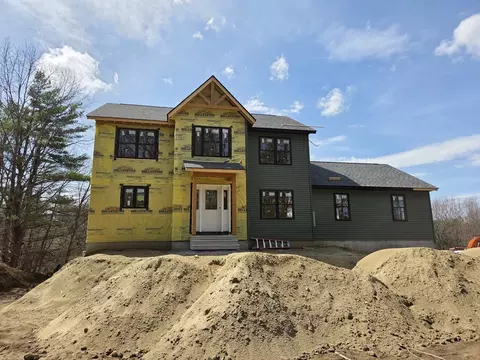 196 Petersham Rd, Phillipston, MA 01331