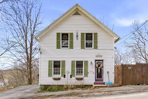 13 Keyes St, Warren, MA 01083