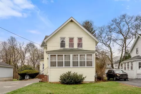 22 Elm St, Methuen, MA 01844