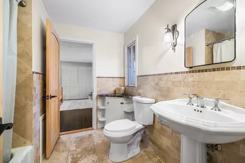 Bath - 3 Old Brook Dr, Worcester, MA 01609 photo 3 of 6