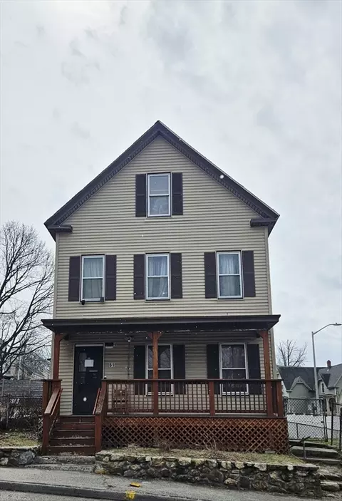 51 Kingsbury St, Worcester, MA 01610