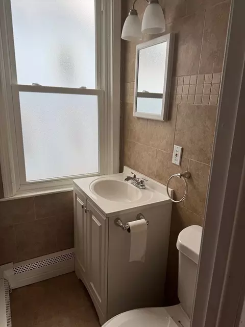 Bath - 34 Irving St, Worcester, MA 01609 photo 5 of 5