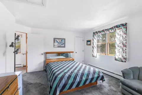 Bedroom - 28 Arlington Rd, Wareham, MA 02571 photo 6 of 6